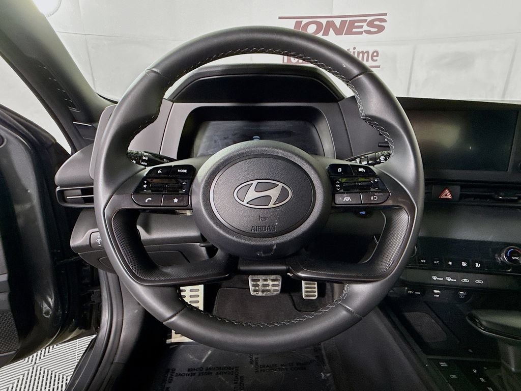 Certified 2025 Hyundai Elantra Sport FWD image 19