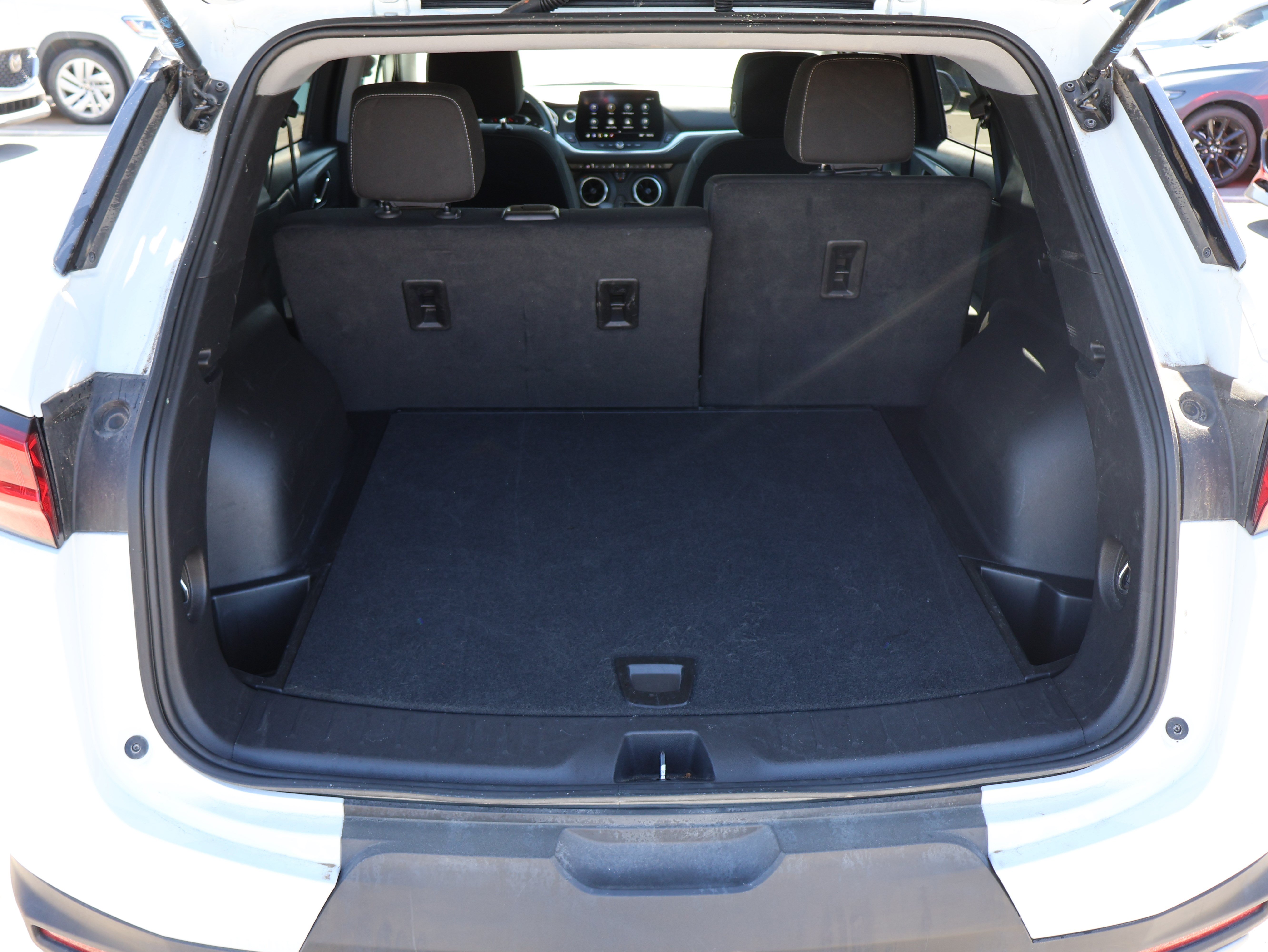 Used 2025 Chevrolet Blazer LT AWD/4WD image 16