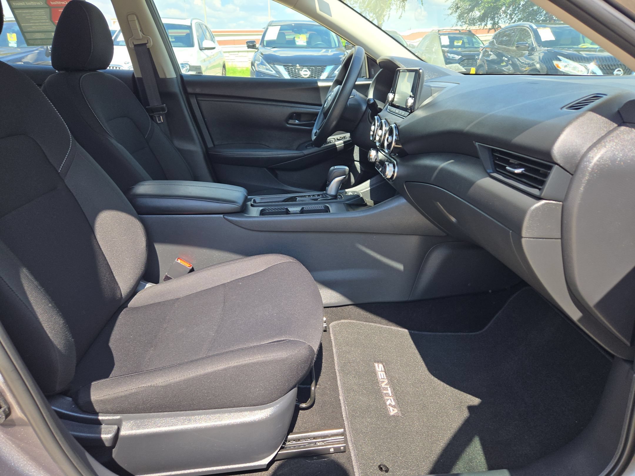 Certified 2025 Nissan Sentra S FWD image 27