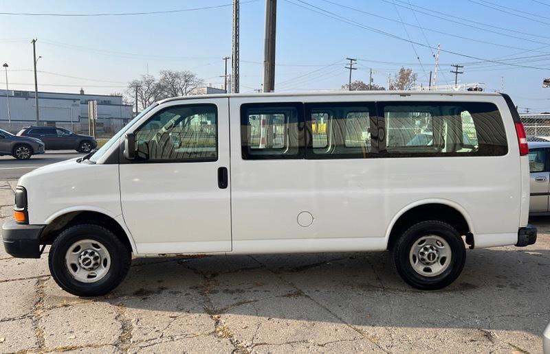 Used 2008 GMC Savana 2500 RWD image 7