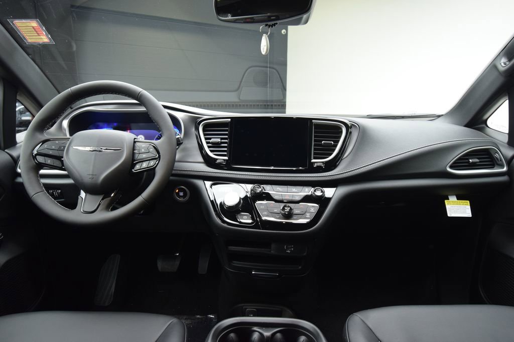 New 2026 Chrysler Pacifica Select w/ S Appearance Package FWD image 36