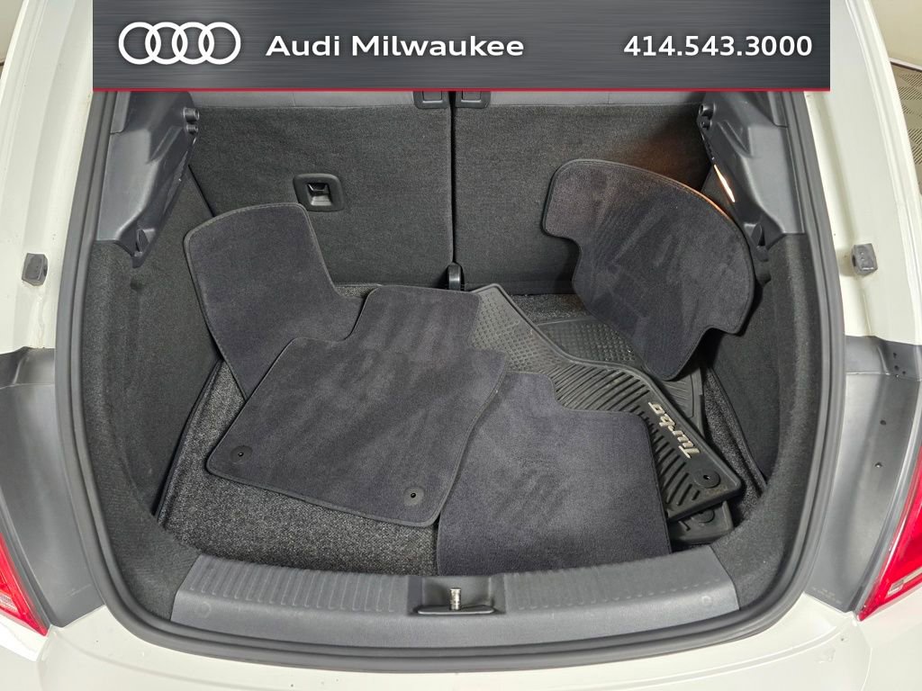 Used 2013 Volkswagen Beetle 2.0T FWD image 11