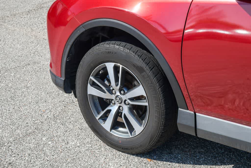 Used 2018 Toyota RAV4 XLE FWD image 10
