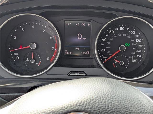 Used 2021 Volkswagen Tiguan SE image 12