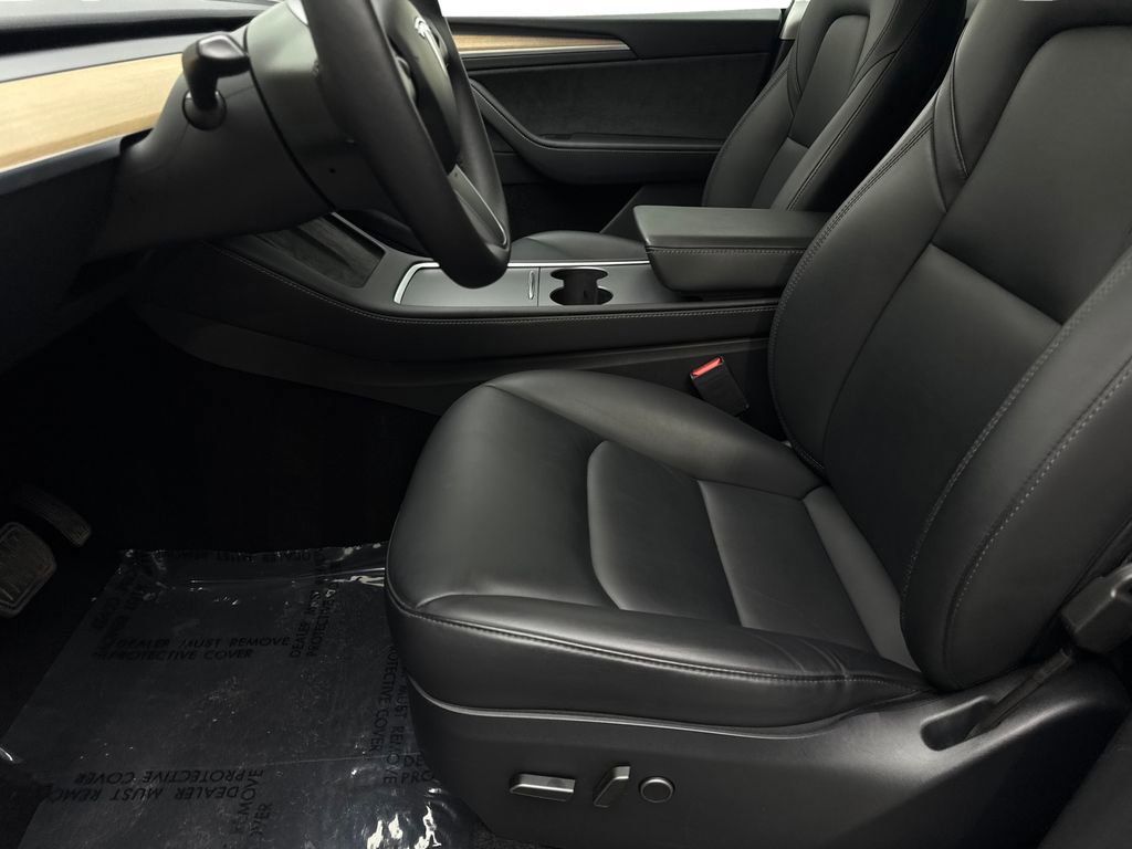 Used 2024 Tesla Model Y Long Range image 26