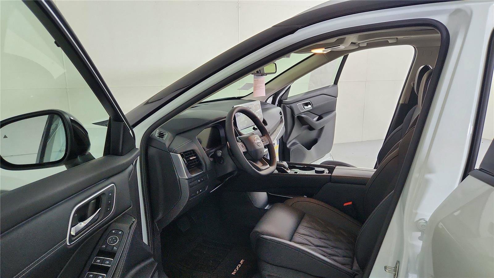 New 2026 Nissan Rogue Platinum w/ Platinum Premium Package image 15