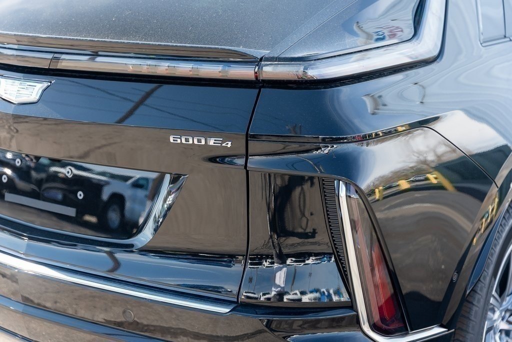 New 2025 Cadillac Lyriq Luxury image 13