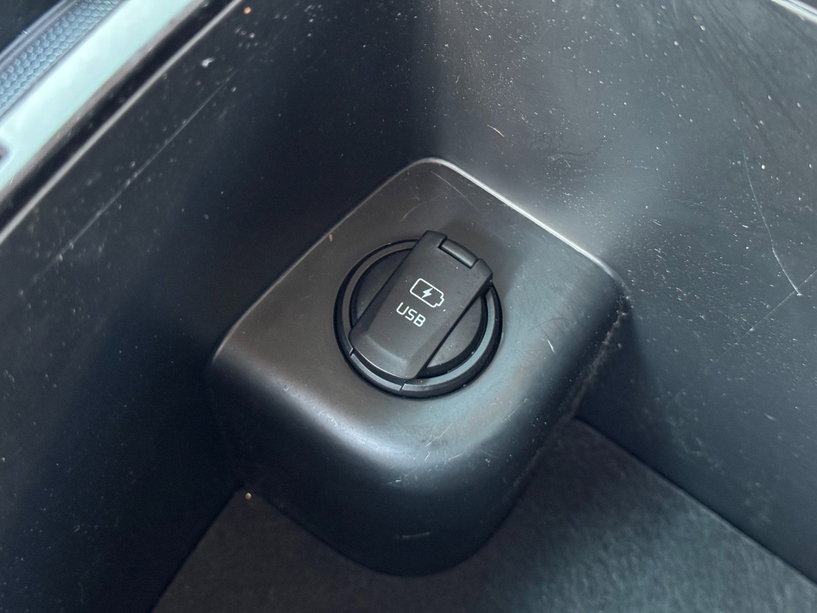 Used 2020 Kia Sorento S image 28