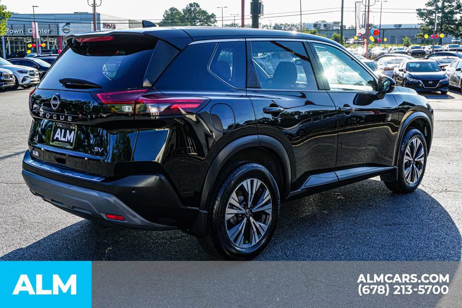 Used 2023 Nissan Rogue SV FWD image 5