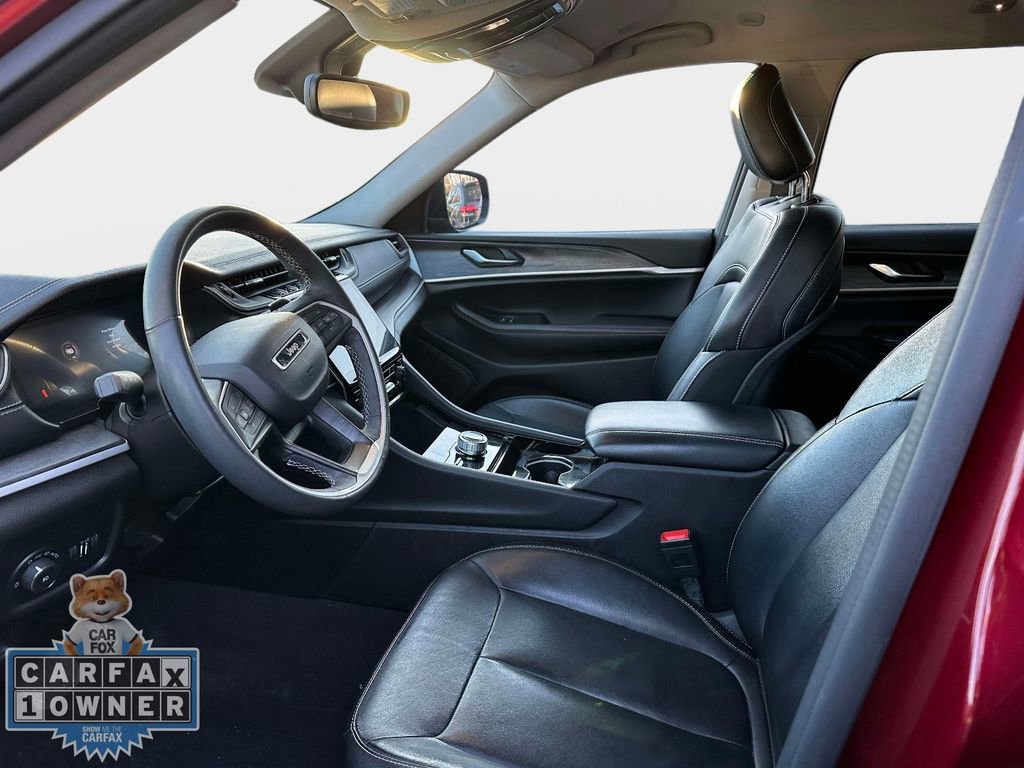 Used 2023 Jeep Grand Cherokee L Limited w/ Black Appearance Package AWD/4WD image 16