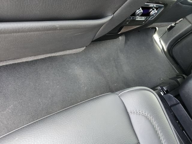 Used 2025 GMC Yukon Denali AWD/4WD image 9