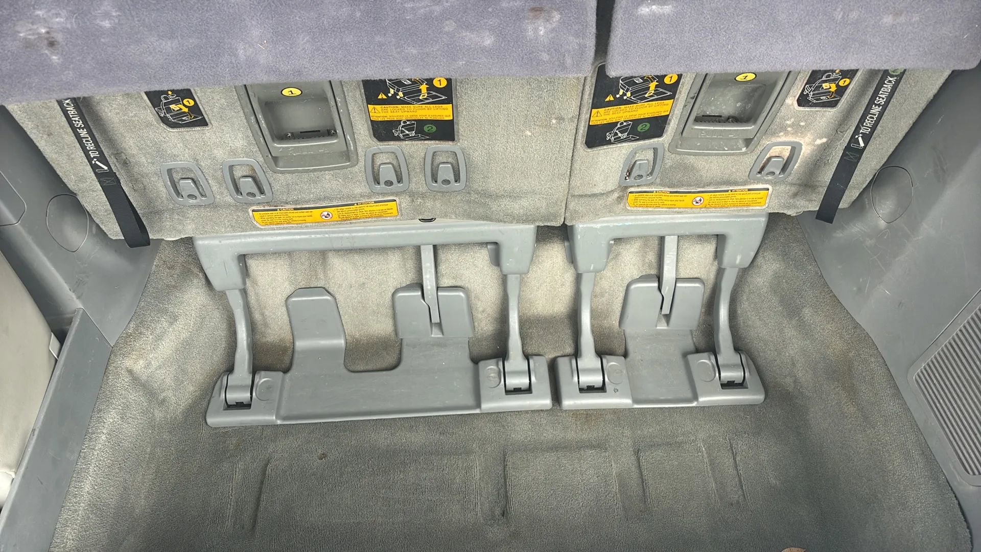 Used 2014 Toyota Sienna LE image 24