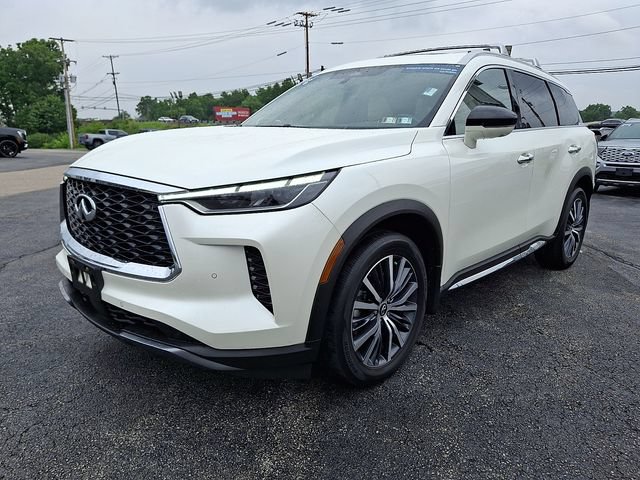 Used 2025 INFINITI QX60 Sensory AWD/4WD image 3