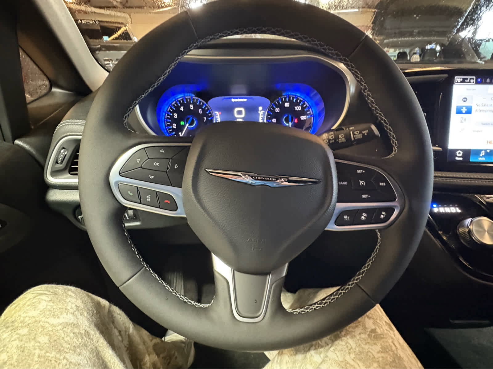 New 2026 Chrysler Pacifica Select image 18