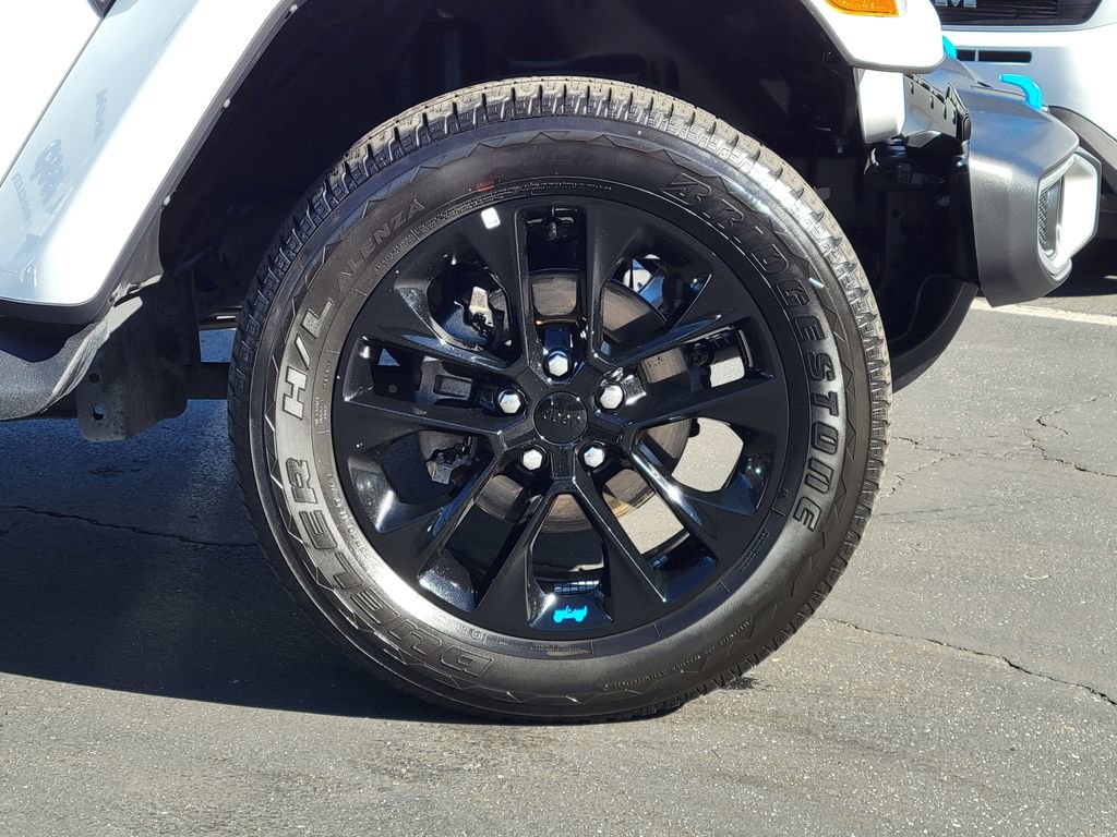 Used 2023 Jeep Wrangler Unlimited Sahara image 28