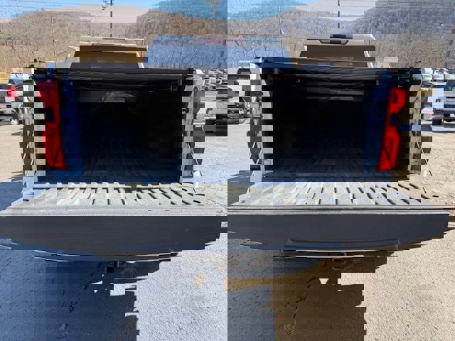 Used 2019 Chevrolet Silverado 1500 Custom w/ Custom Value Package image 4