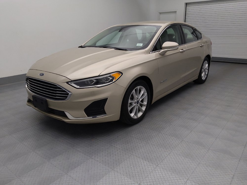 Used 2019 Ford Fusion SEL image 2