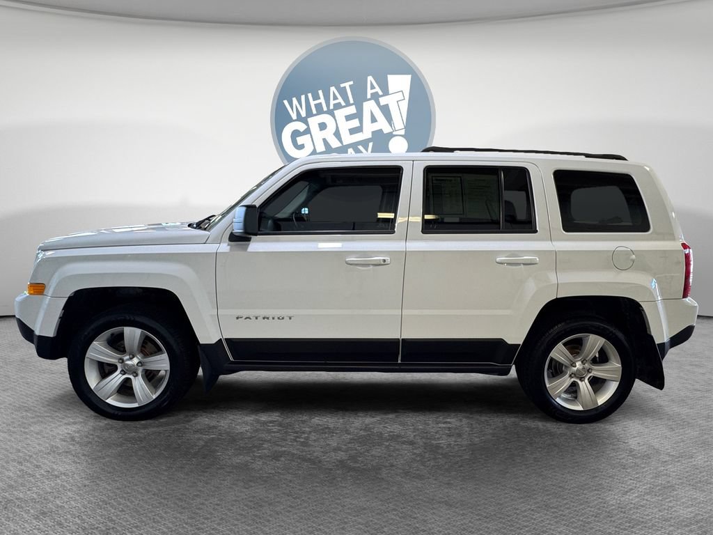 Used 2015 Jeep Patriot High Altitude AWD/4WD image 7