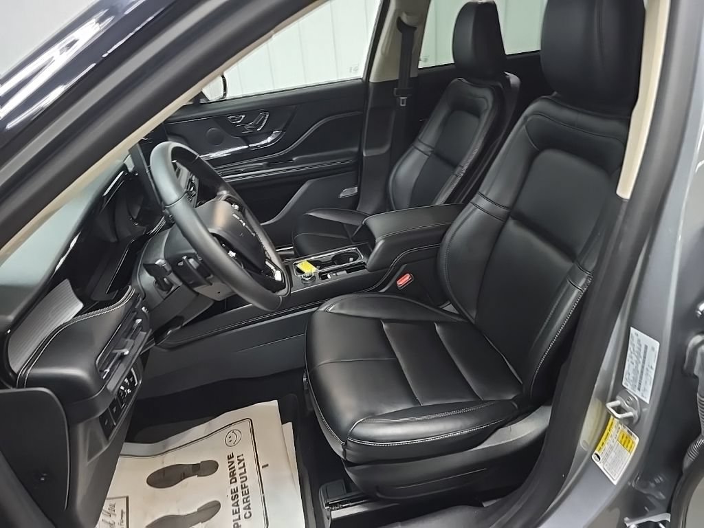 Used 2023 Lincoln Corsair AWD image 34