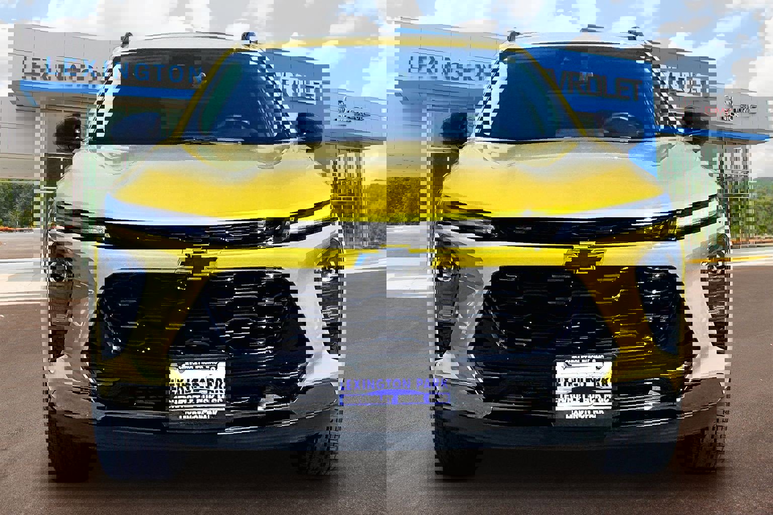 Used 2024 Chevrolet Trax ACTIV w/ Sunroof Package image 3