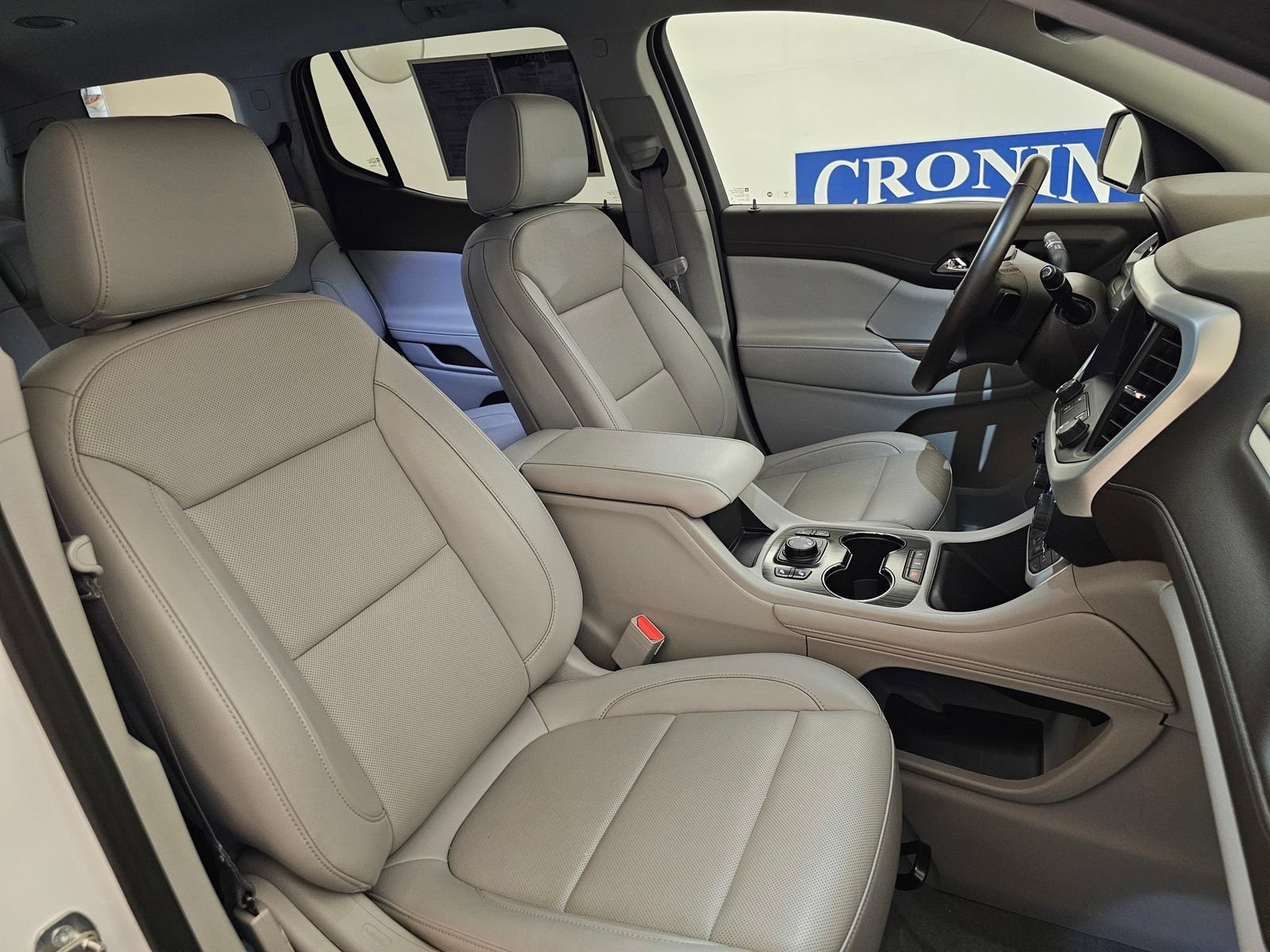 Used 2023 GMC Acadia SLT AWD/4WD image 25