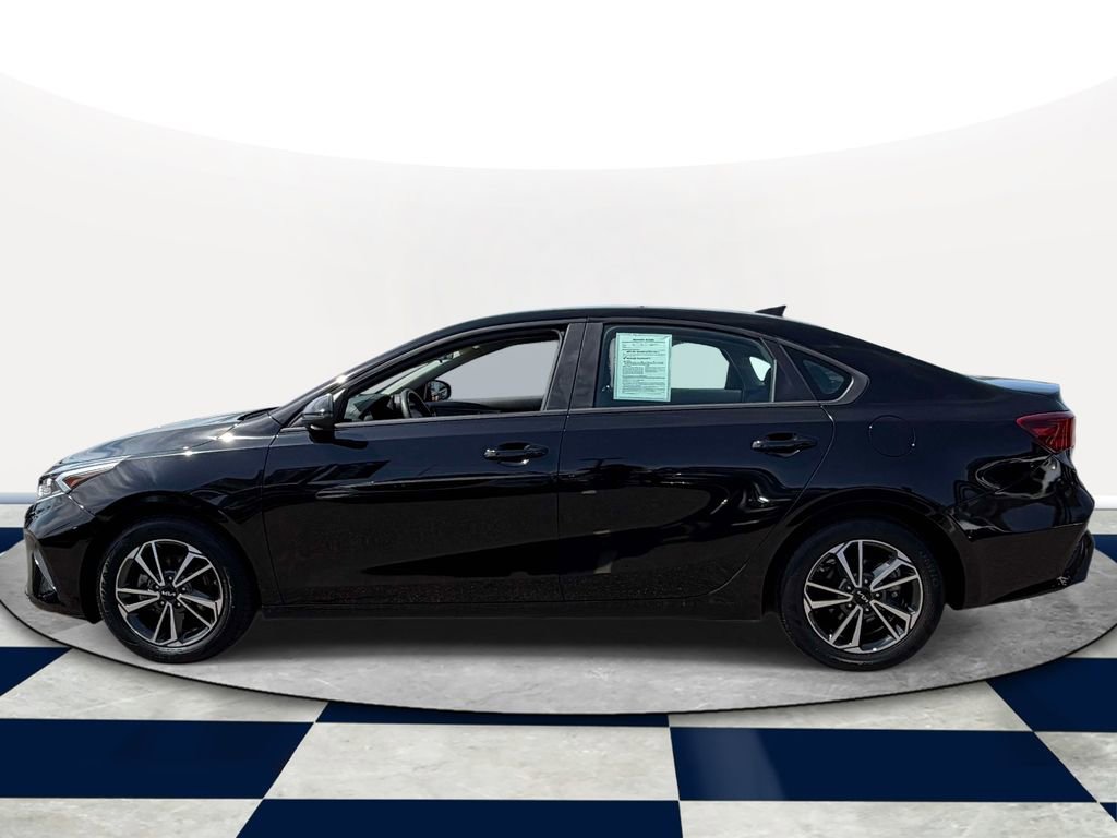 Used 2023 Kia Forte LXS w/ LXS Technology Package image 4