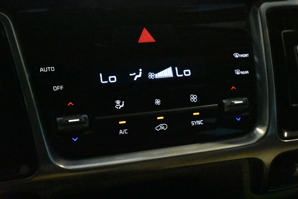 Used 2023 Kia Sorento SX FWD image 12