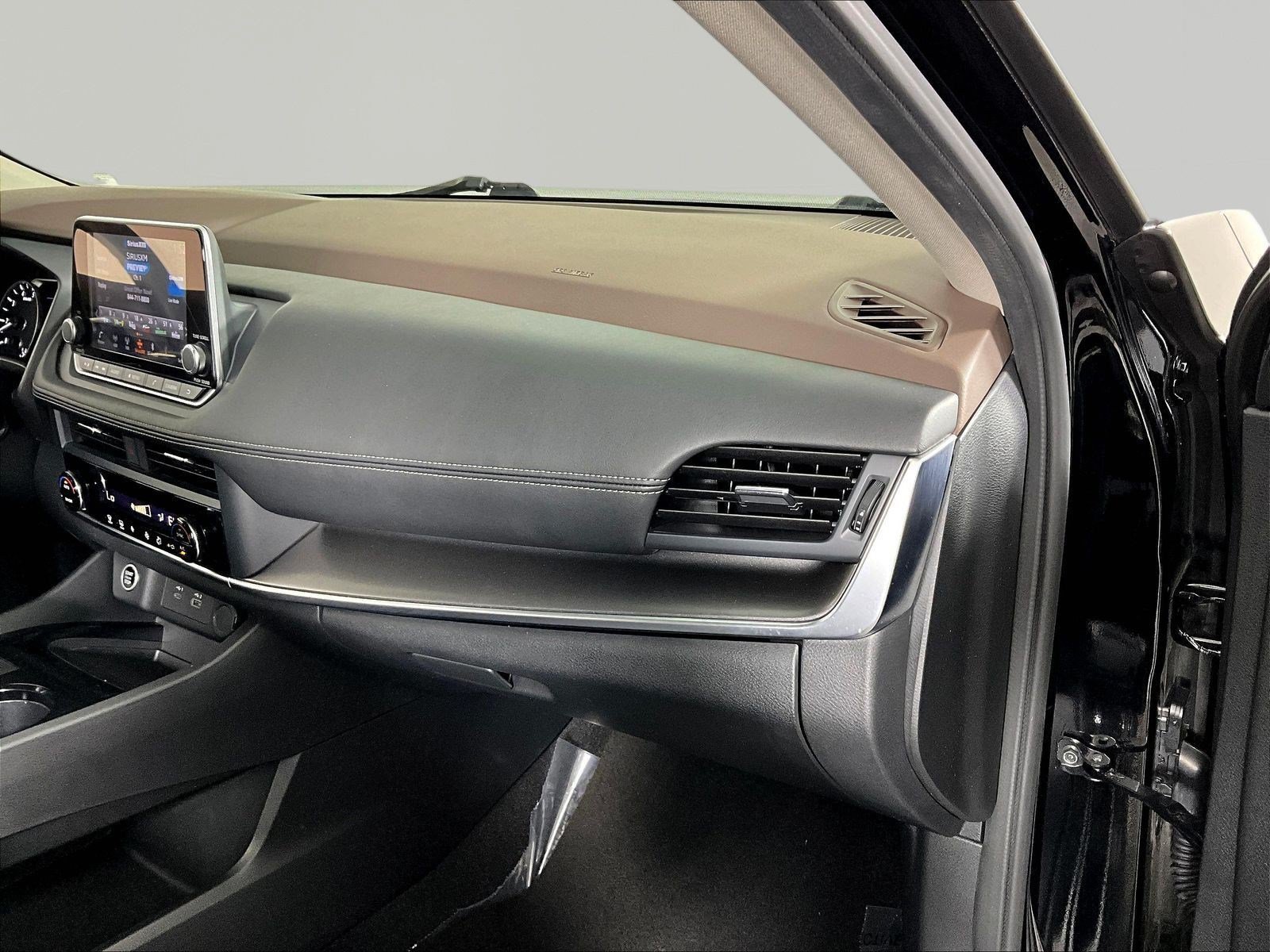 Certified 2023 Nissan Rogue SV AWD/4WD image 26