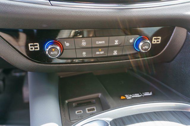 Used 2023 Buick Enclave Essence image 33