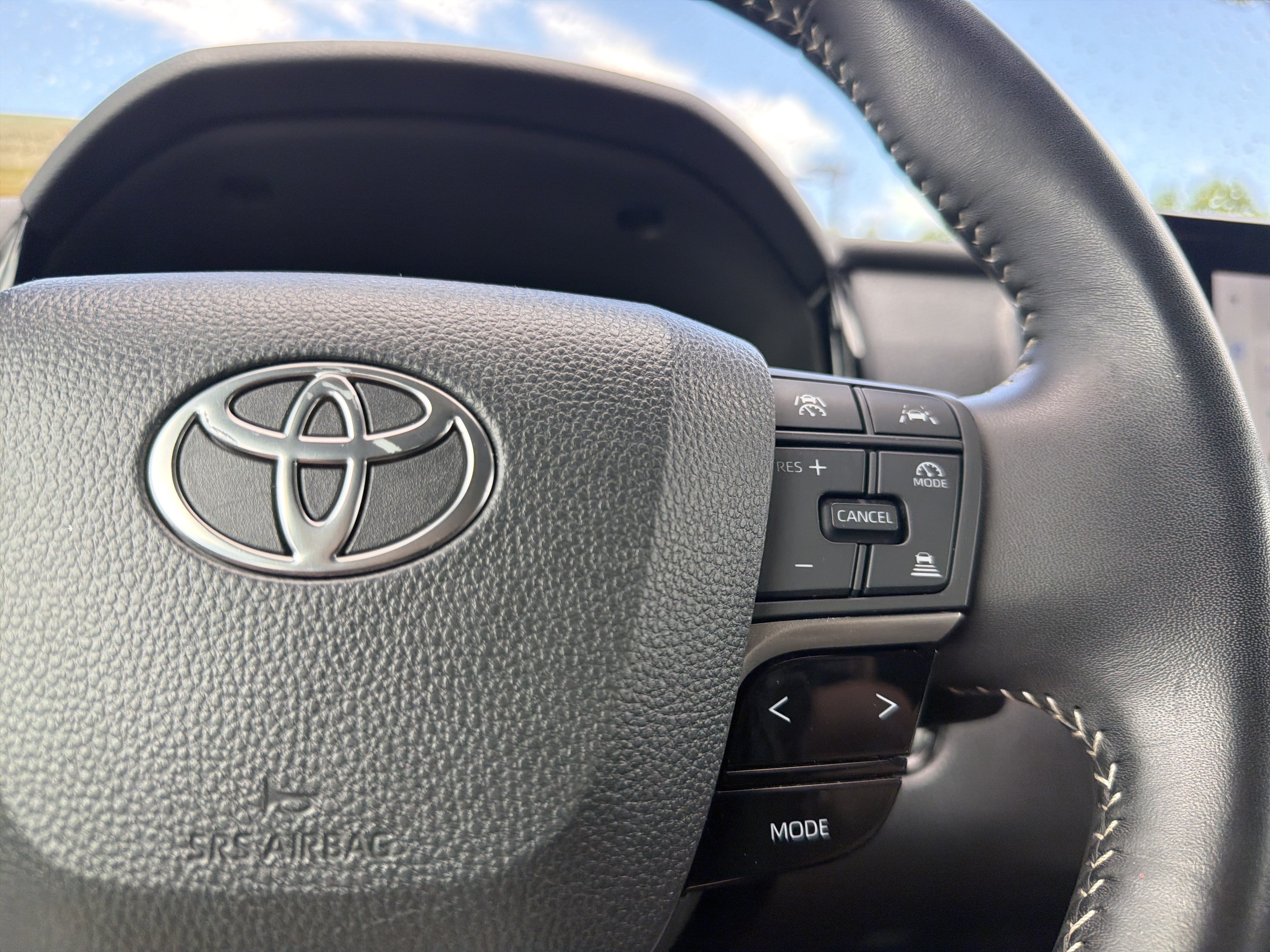 Certified 2025 Toyota Camry SE FWD image 10