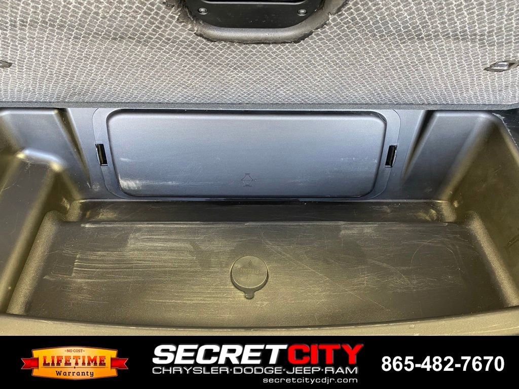 Used 2023 Jeep Grand Cherokee L Laredo AWD/4WD image 30