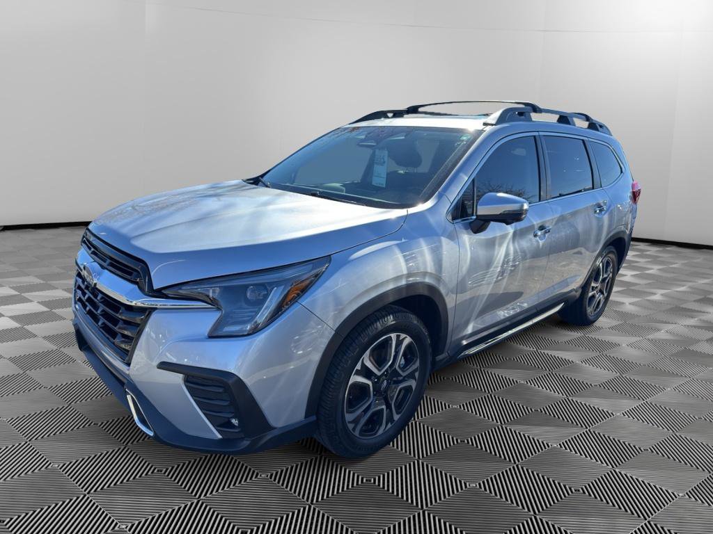 Used 2023 Subaru Ascent Touring image 3