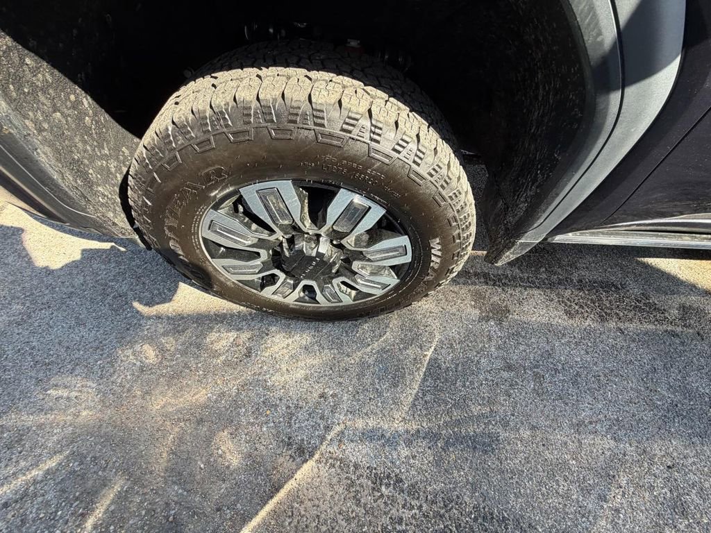 Used 2024 GMC Sierra 2500 Denali w/ Denali Reserve Package image 9