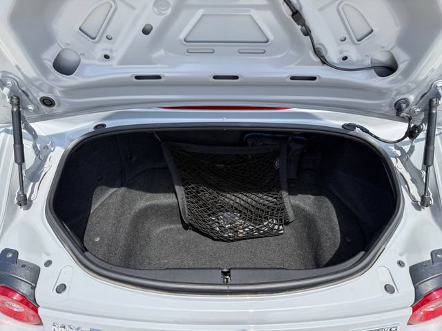 Used 2024 MAZDA MX-5 Miata Grand Touring RWD image 19