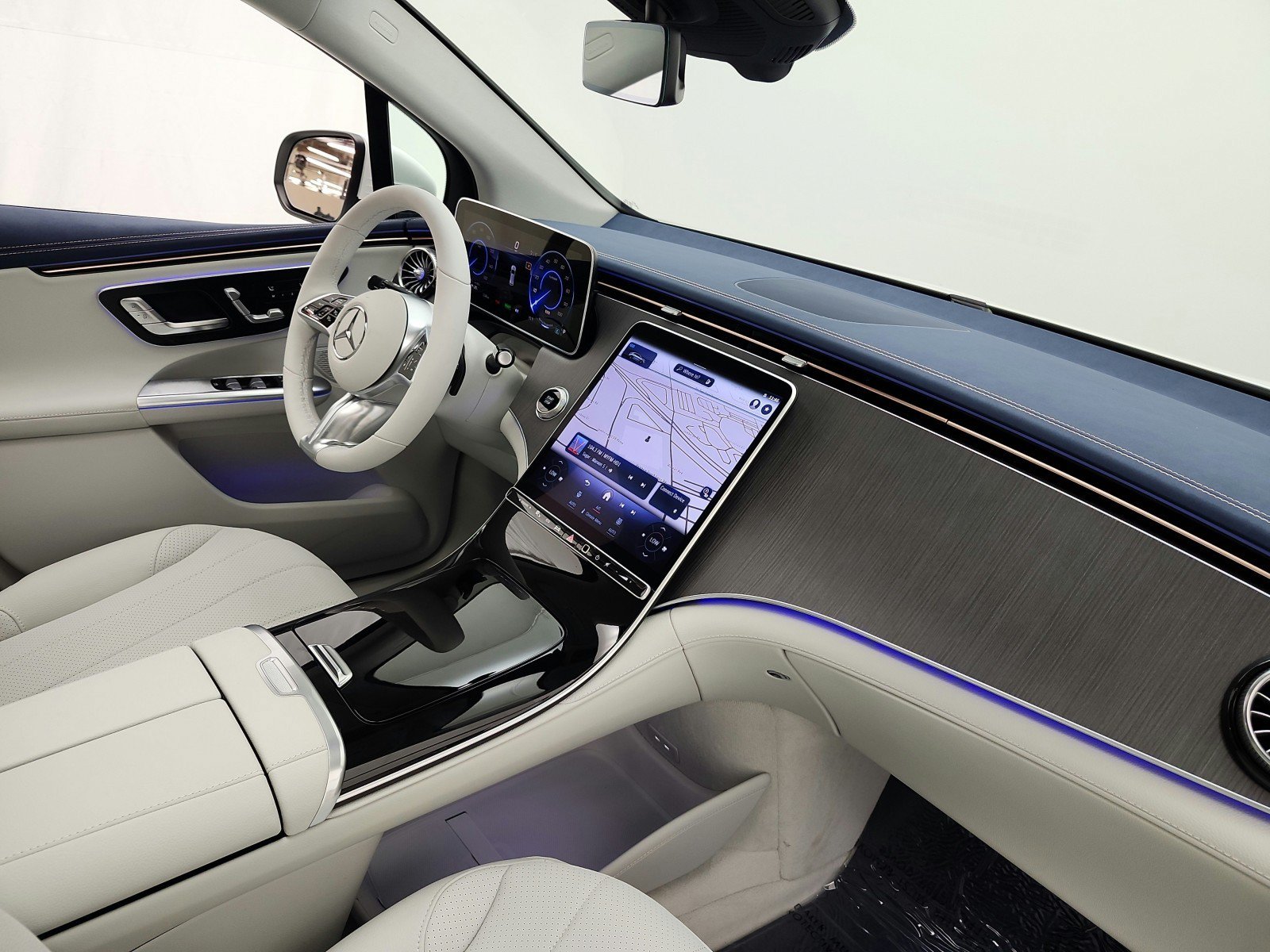 New 2027 Mercedes-Benz EQE 320+ SUV image 13