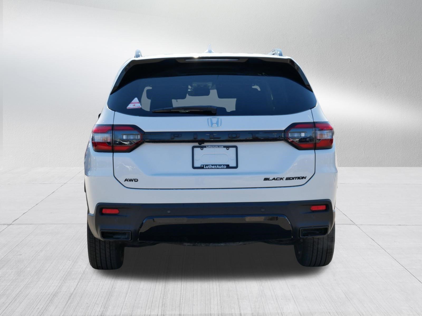 Certified 2026 Honda Pilot Black Edition image 6