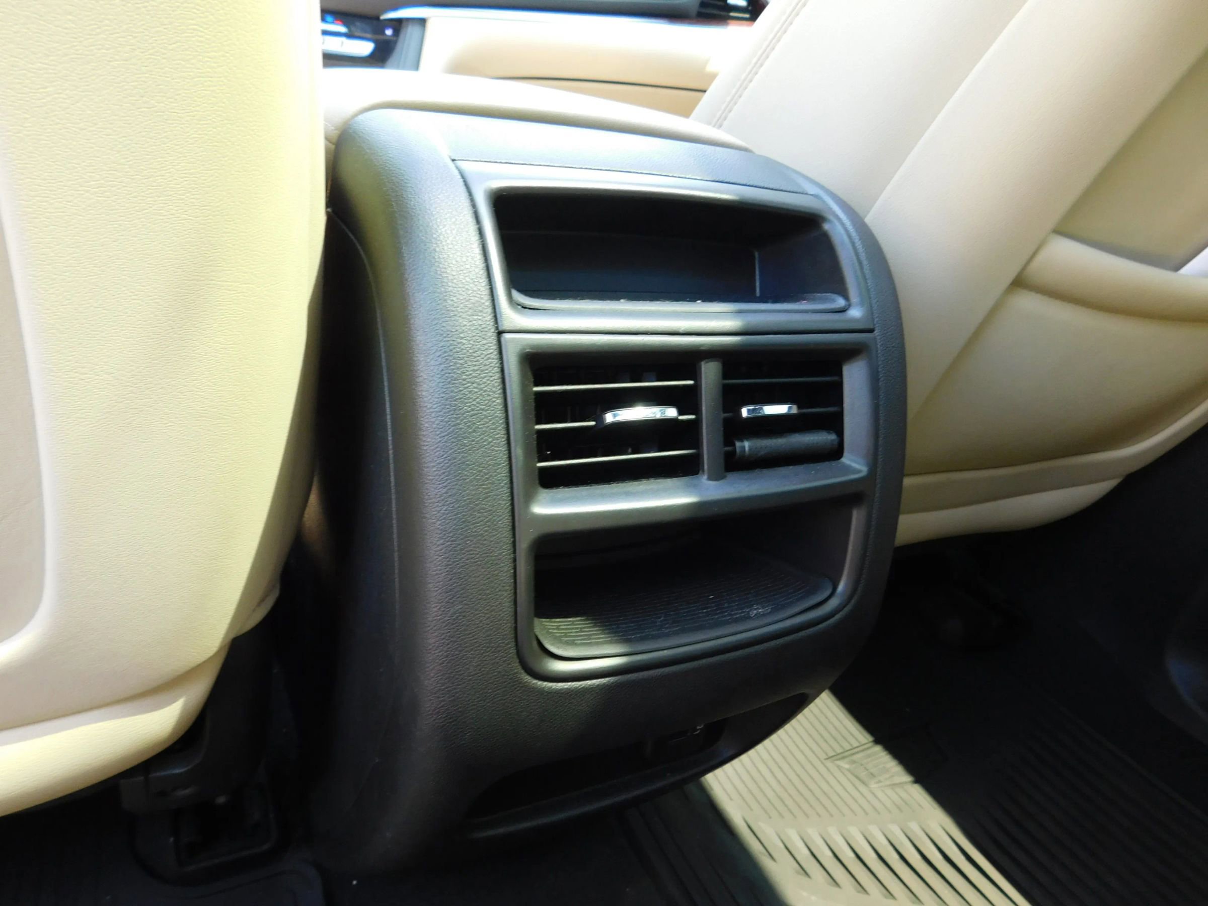 Used 2019 Cadillac XT5 Luxury AWD/4WD image 12