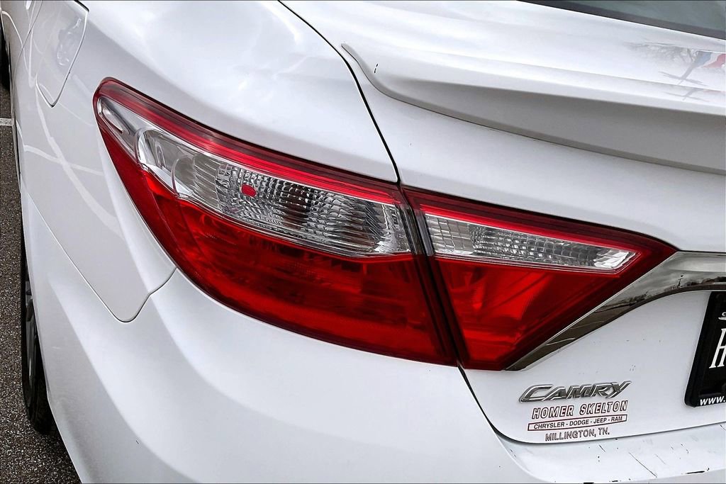Used 2016 Toyota Camry SE FWD image 29