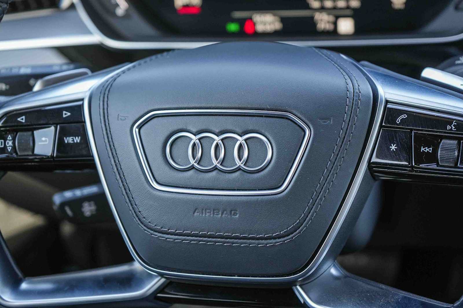 Used 2025 Audi A8 L 3.0T AWD/4WD image 23