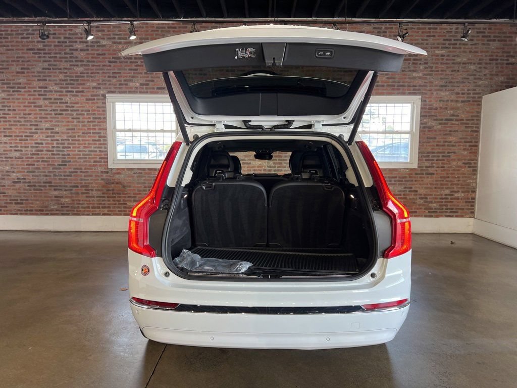 Used 2023 Volvo XC90 B6 Ultimate AWD/4WD image 40