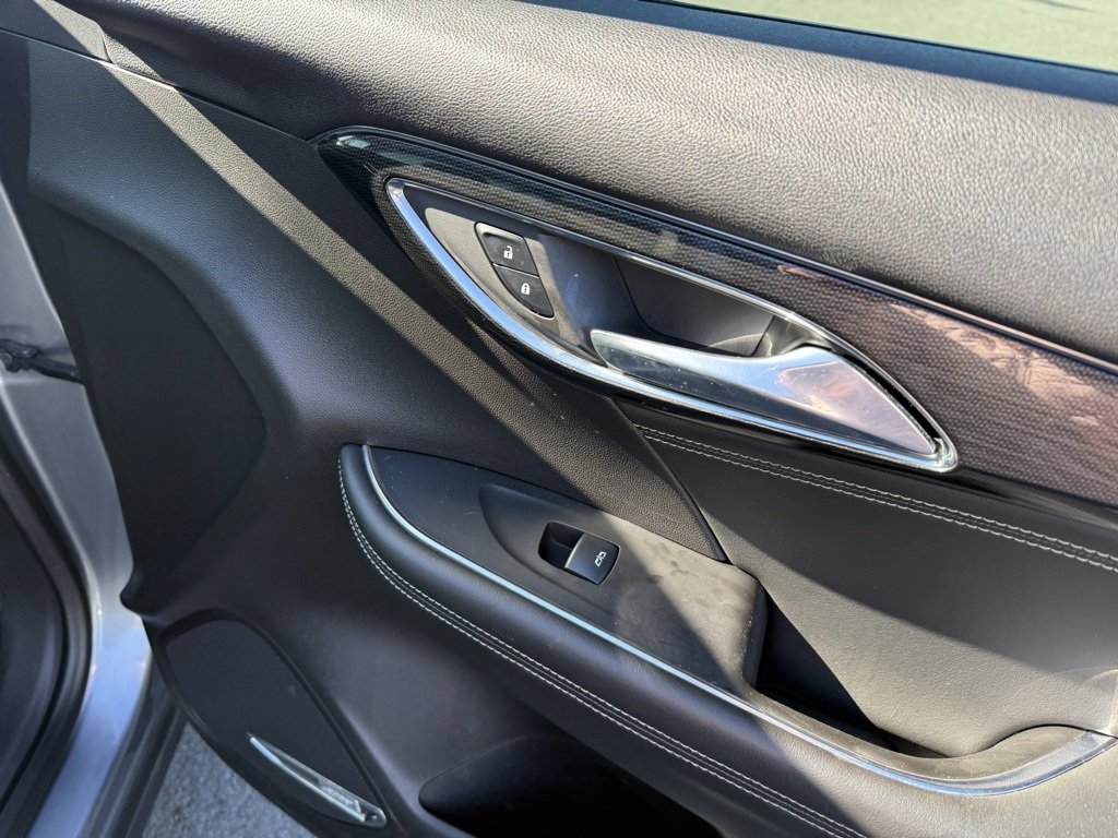 Used 2022 Buick Envision Essence w/ Technology Package II image 31