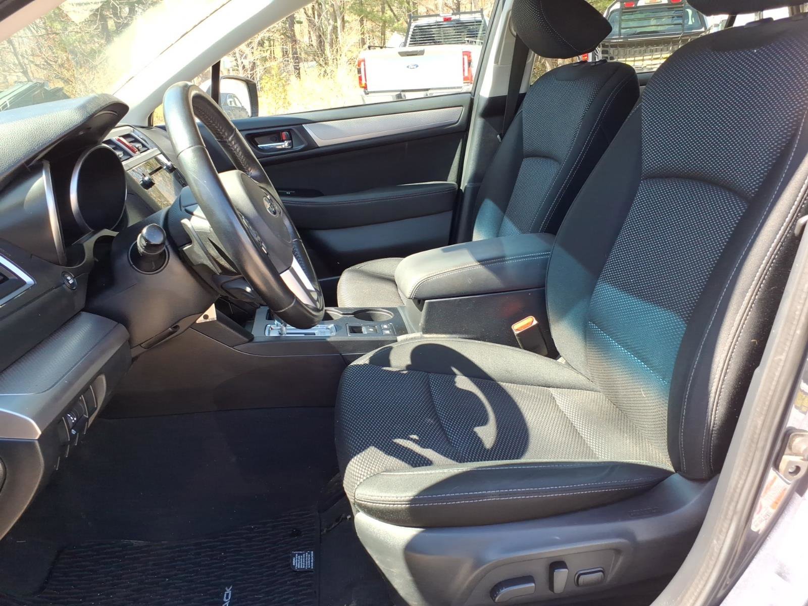 Used 2015 Subaru Outback 2.5i Premium AWD/4WD image 9