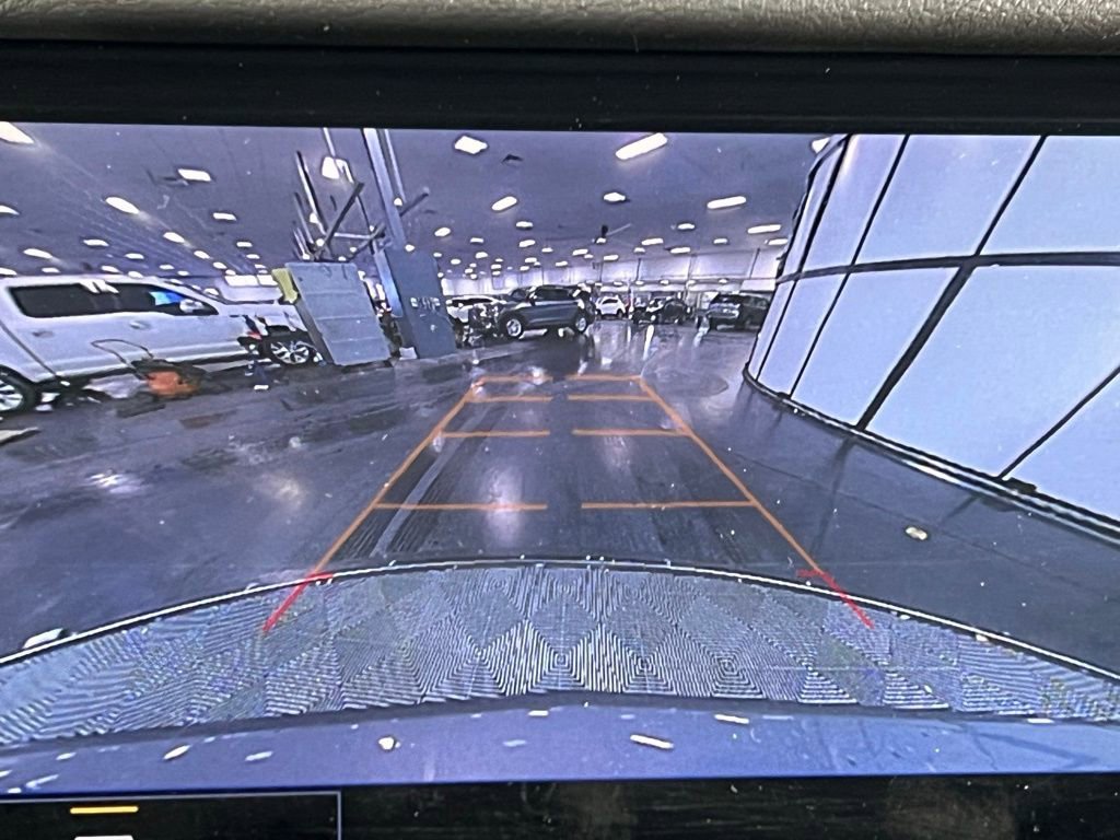 Used 2025 Cadillac XT6 Premium Luxury image 16