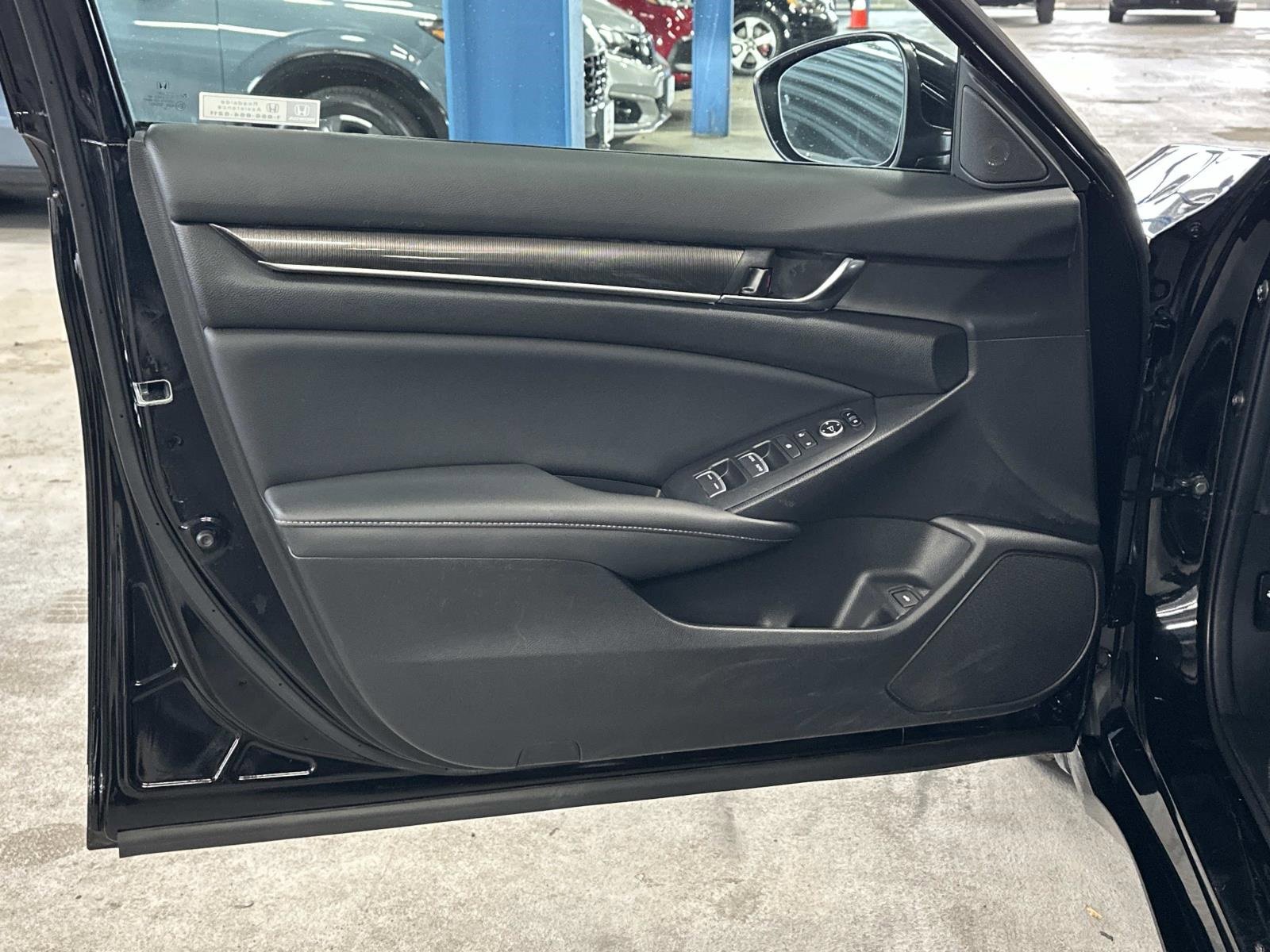 Used 2022 Honda Accord Sport image 16