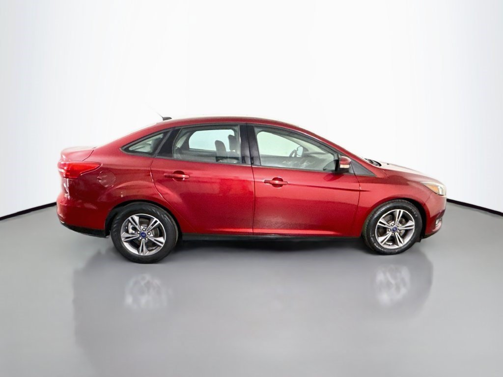 Used 2017 Ford Focus SE FWD image 11