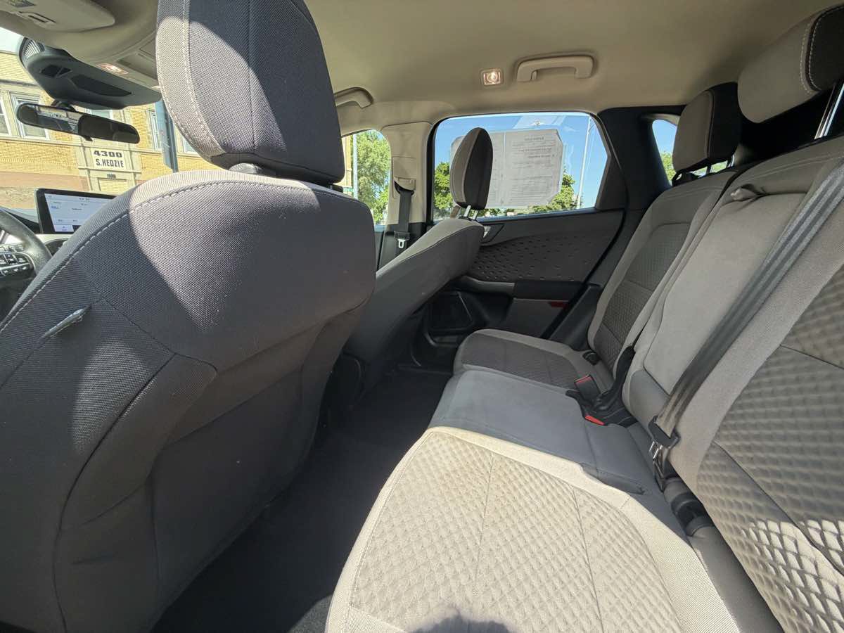 Used 2020 Ford Escape SE FWD image 15