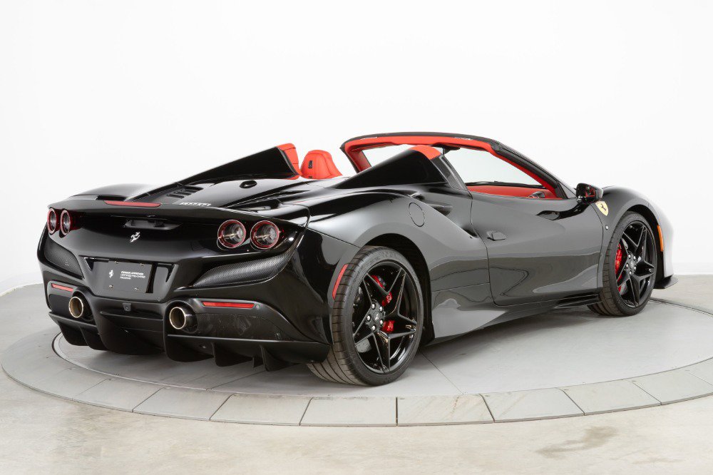 Certified 2021 Ferrari F8 Tributo image 7