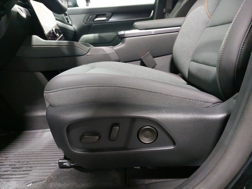 New 2026 GMC Terrain AT4 w/ Technology Package II image 30