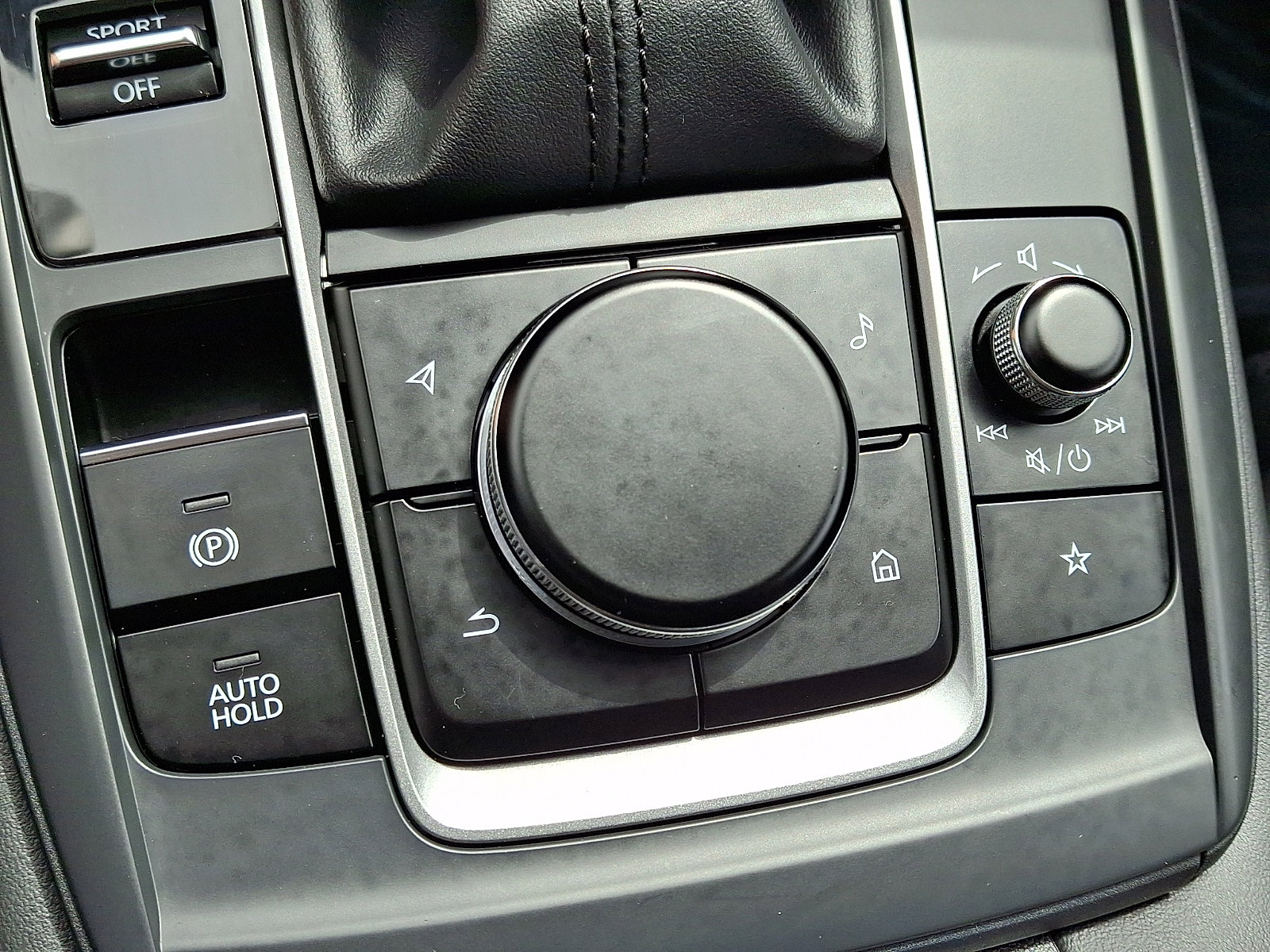 Used 2021 MAZDA CX-30 AWD 2.5 S w/ Select Package image 23