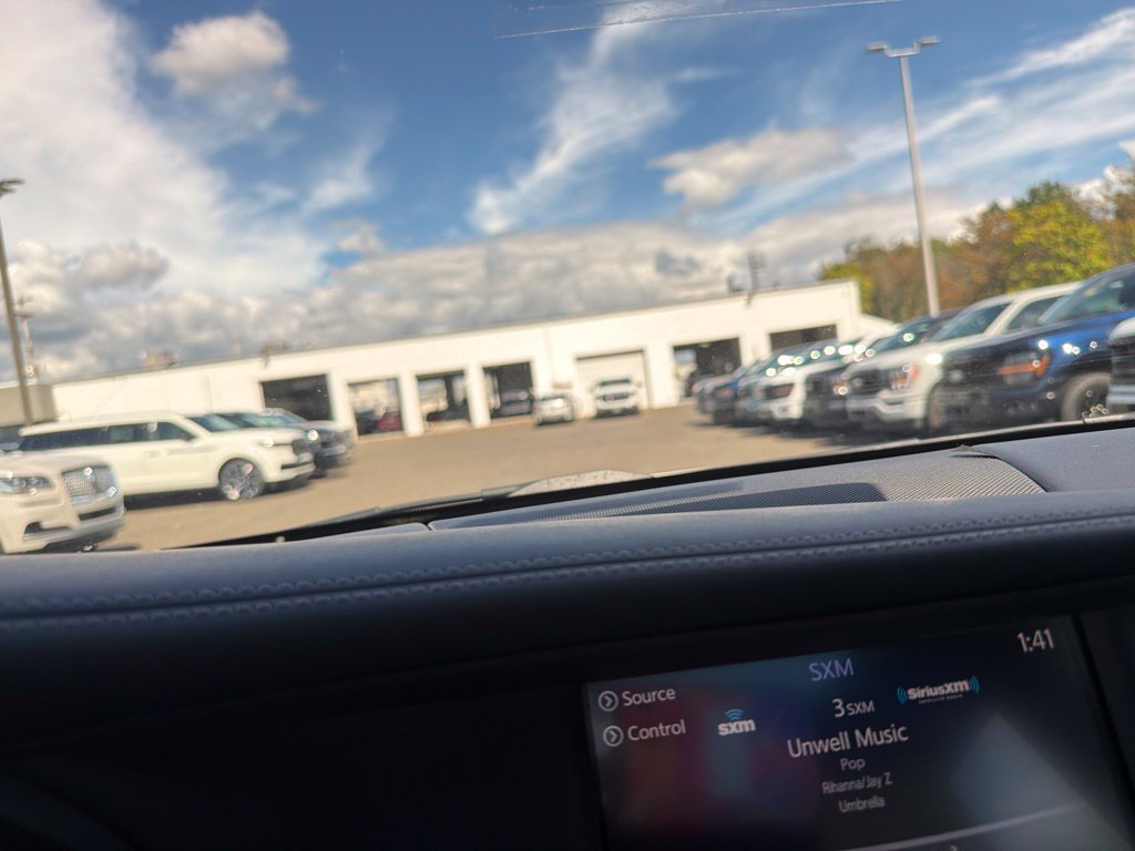 Used 2017 INFINITI QX30 Premium w/ Technology Package FWD image 24